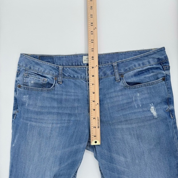 Aeropostale Jeans Women 13/14 Chelsea Bootcut Light Wash Denim Distressed 34x28 - Picture 9 of 11
